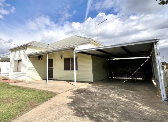 69 Lachlan Street, Young, NSW 2594