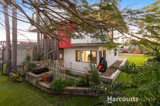 69 Victoria Avenue, Woody Point, Qld 4019