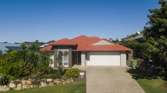 7 Bend Court, Eatons Hill, QLD, 4037