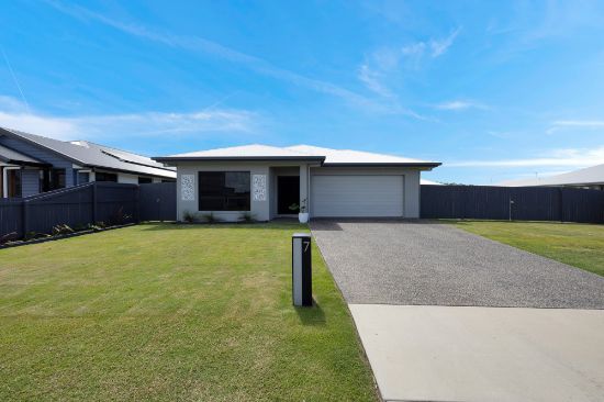 7 Coot Street, Rural View, Qld 4740