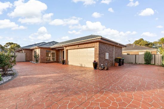 7 Hughes Place, Burnside Heights, Vic 3023