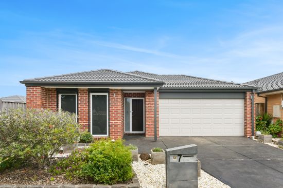 7 Lilydale Avenue, Clyde North, Vic 3978