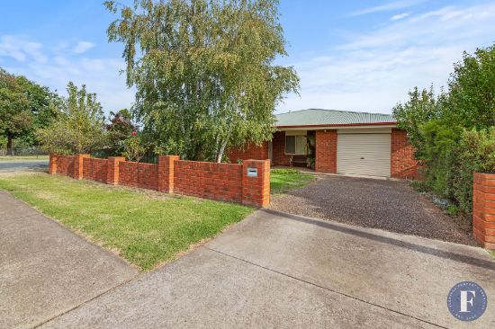 7 Patterson Avenue, Young, NSW 2594