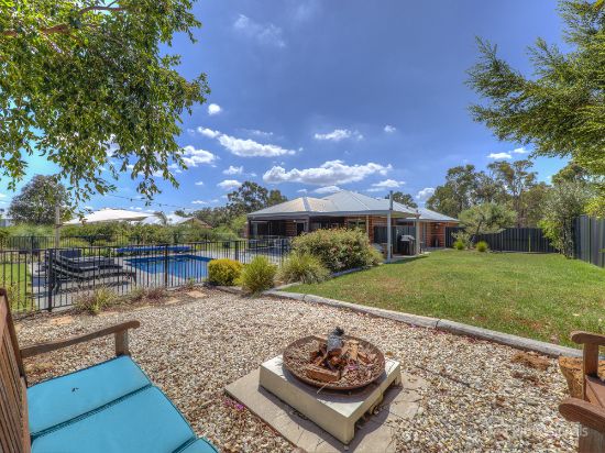 7 Towle Way, Parkerville, WA 6081