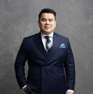 Junianto Lianto - Real Estate Agent
