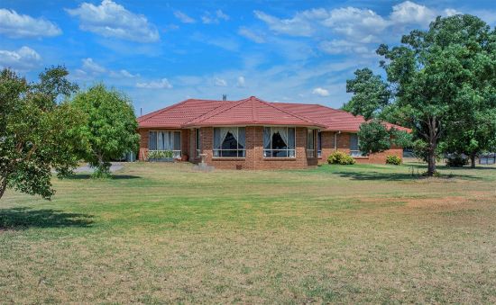 71 Airport Road, Cowra, NSW 2794