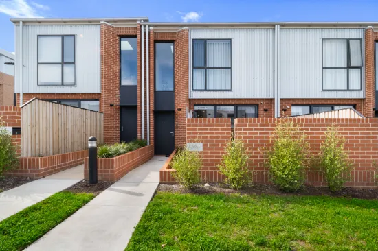 72/2 Woodberry Avenue, Coombs, ACT, 2611