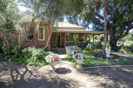 73 Grenfell Road, Cowra, NSW 2794