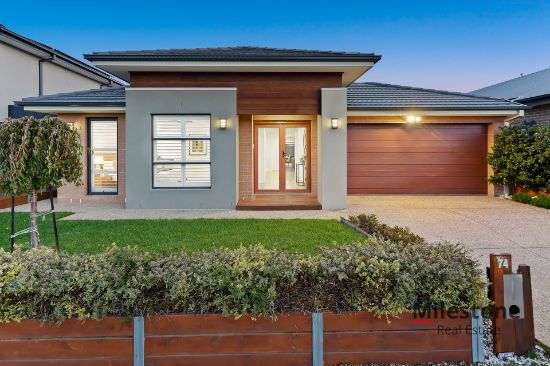 74 Waterman Drive, Clyde, Vic 3978