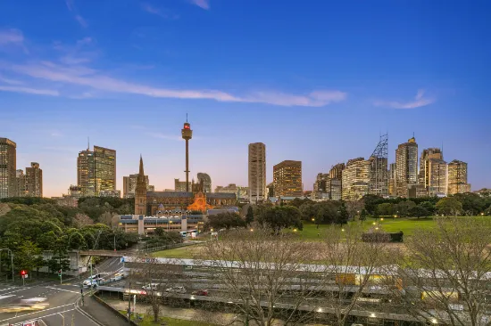 76/68 Sir John Young Crescent, Woolloomooloo, NSW, 2011