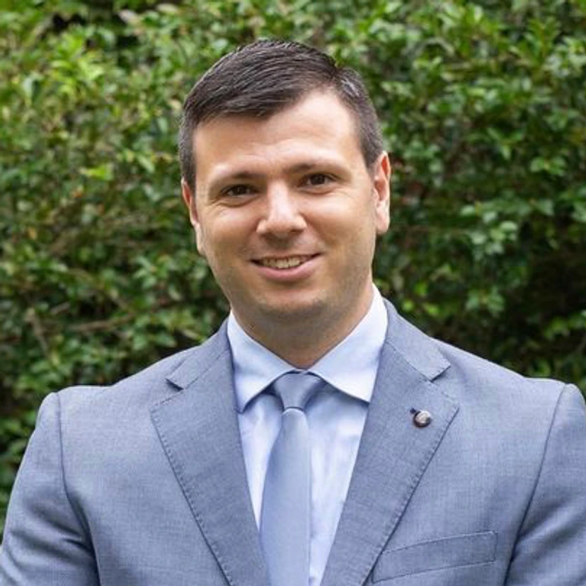 Mark Medulla - Real Estate Agent