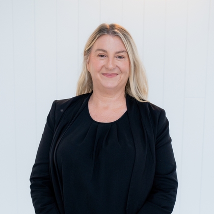 Jacqueline Crapp - Real Estate Agent