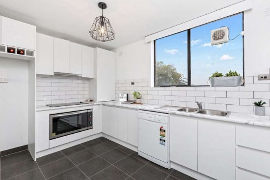 8/13-15 Nicholson Street, Footscray, Vic 3011