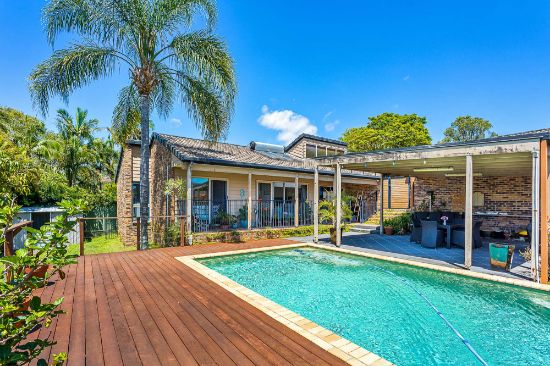 8 Armstrong Way, Highland Park, Qld 4211