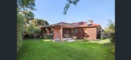 8 Brownlow Crescent, Epping, Vic 3076
