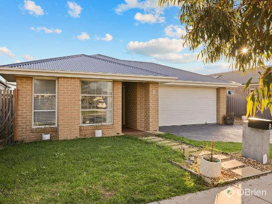 8 Clifton Crescent, Cowes, Vic 3922
