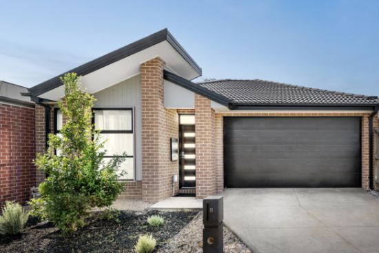 8 Fragrant Crescent, Diggers Rest, Vic 3427