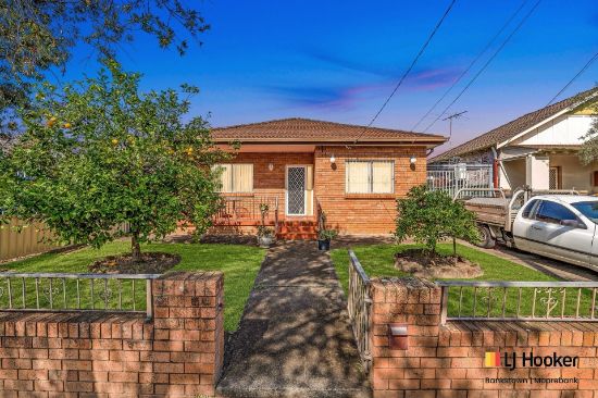 8 Mimosa Road, Greenacre, NSW 2190