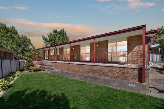 8 Russell Place, Queanbeyan, NSW 2620