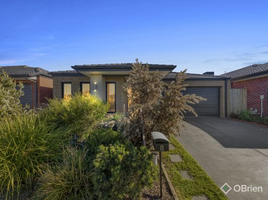 8 Snicket Crescent, Officer, Vic 3809