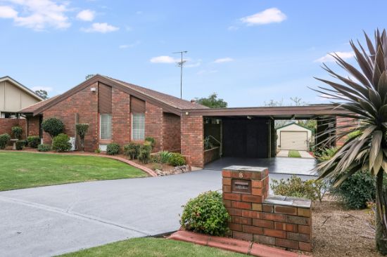 8 Thompson Place, Camden South, NSW 2570