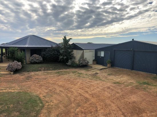 8 Webber Road, Moresby, WA 6530