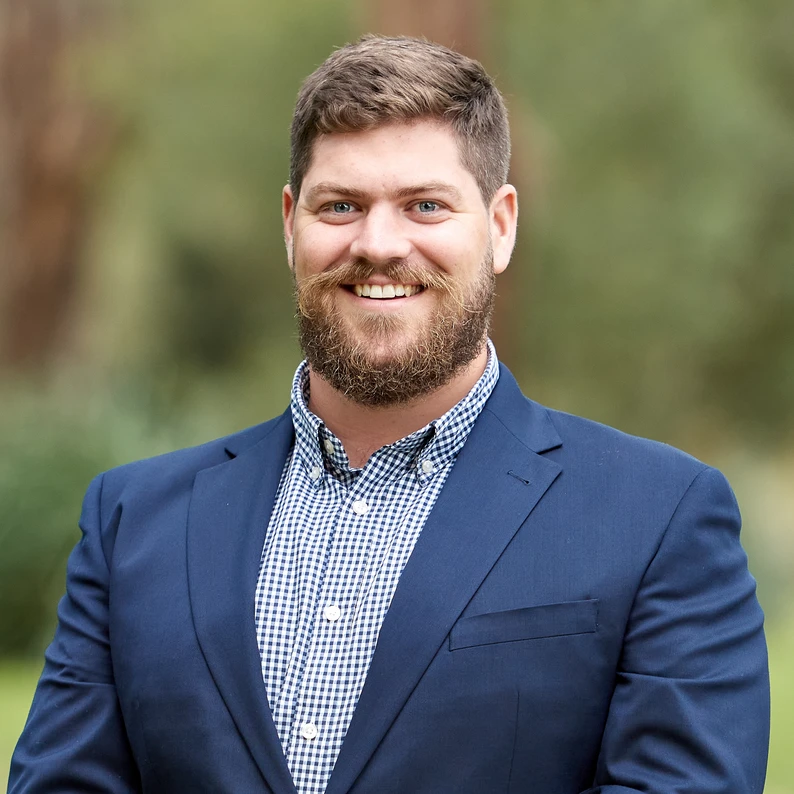 Isaac Kane - Real Estate Agent