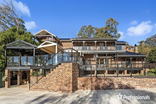 834 Henry Lawson Drive, Picnic Point, NSW 2213