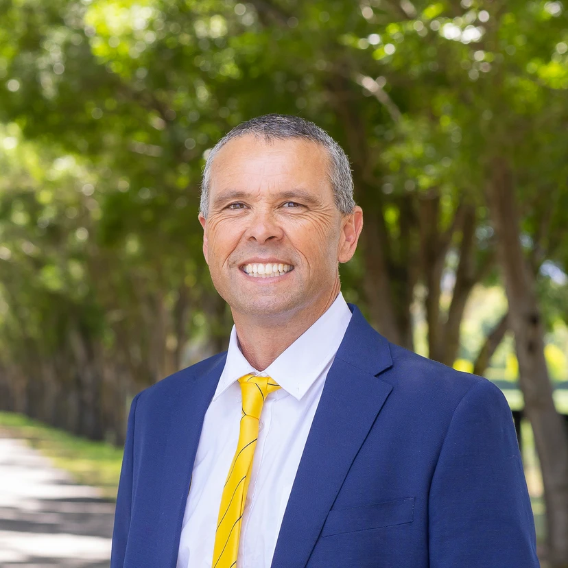 Roger Wood - Real Estate Agent