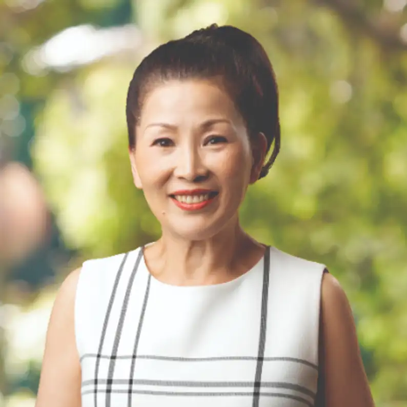 Helen   Yan - Real Estate Agent