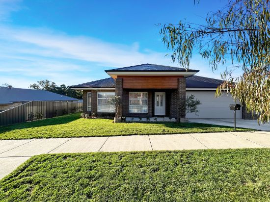 9 Banksia St, Mansfield, Vic 3722