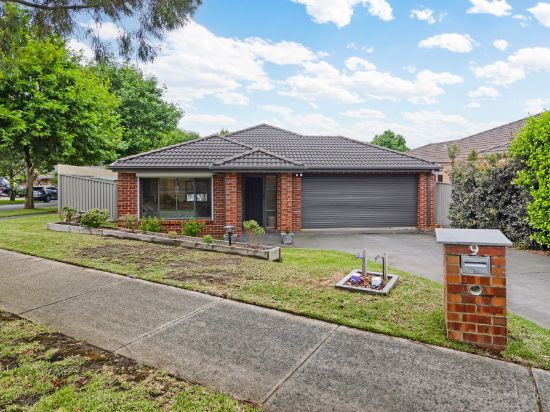 9 Pipetrack Circuit, Cranbourne East, Vic 3977