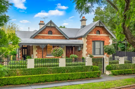 9 The Avenue, Lorn, NSW, 2320