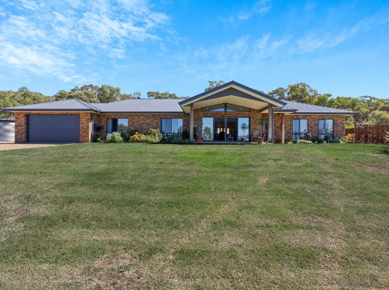92 Lakeside Drive, Chesney Vale, Vic 3725