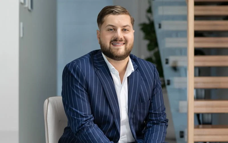 Zac Comninos - Real Estate Agent