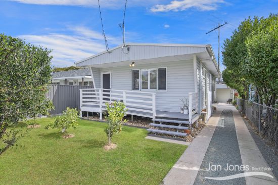 95 Dover Road, Redcliffe, Qld 4020