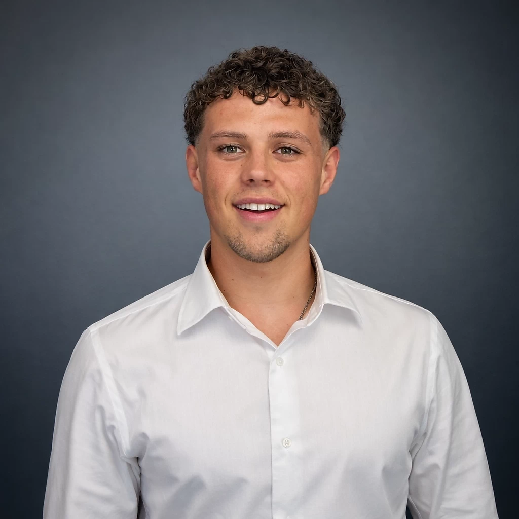 Mannix Olmos - Real Estate Agent