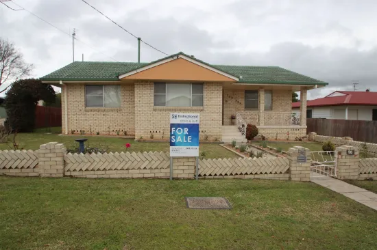 96 Bulwer Street, Tenterfield, NSW, 2372