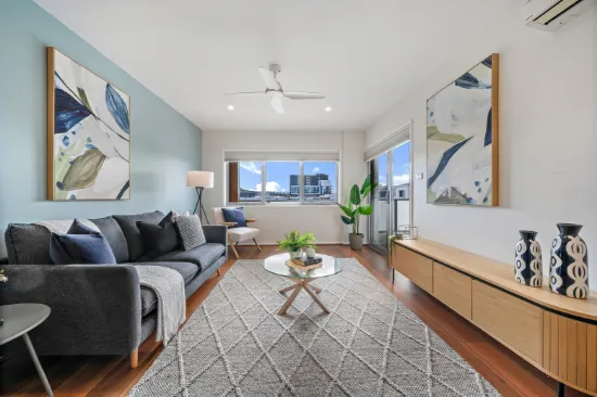 97/2 Peter Cullen Way, Wright, ACT, 2611