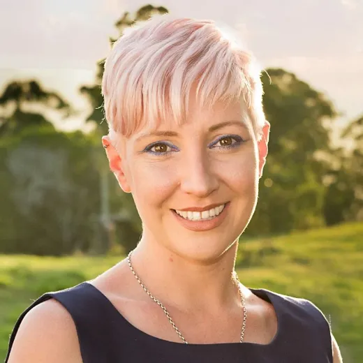 Dee  Bernhardt - Real Estate Agent at Brant and Bernhardt Property - MALENY