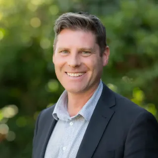 Julian Leuzzi - Real Estate Agent
