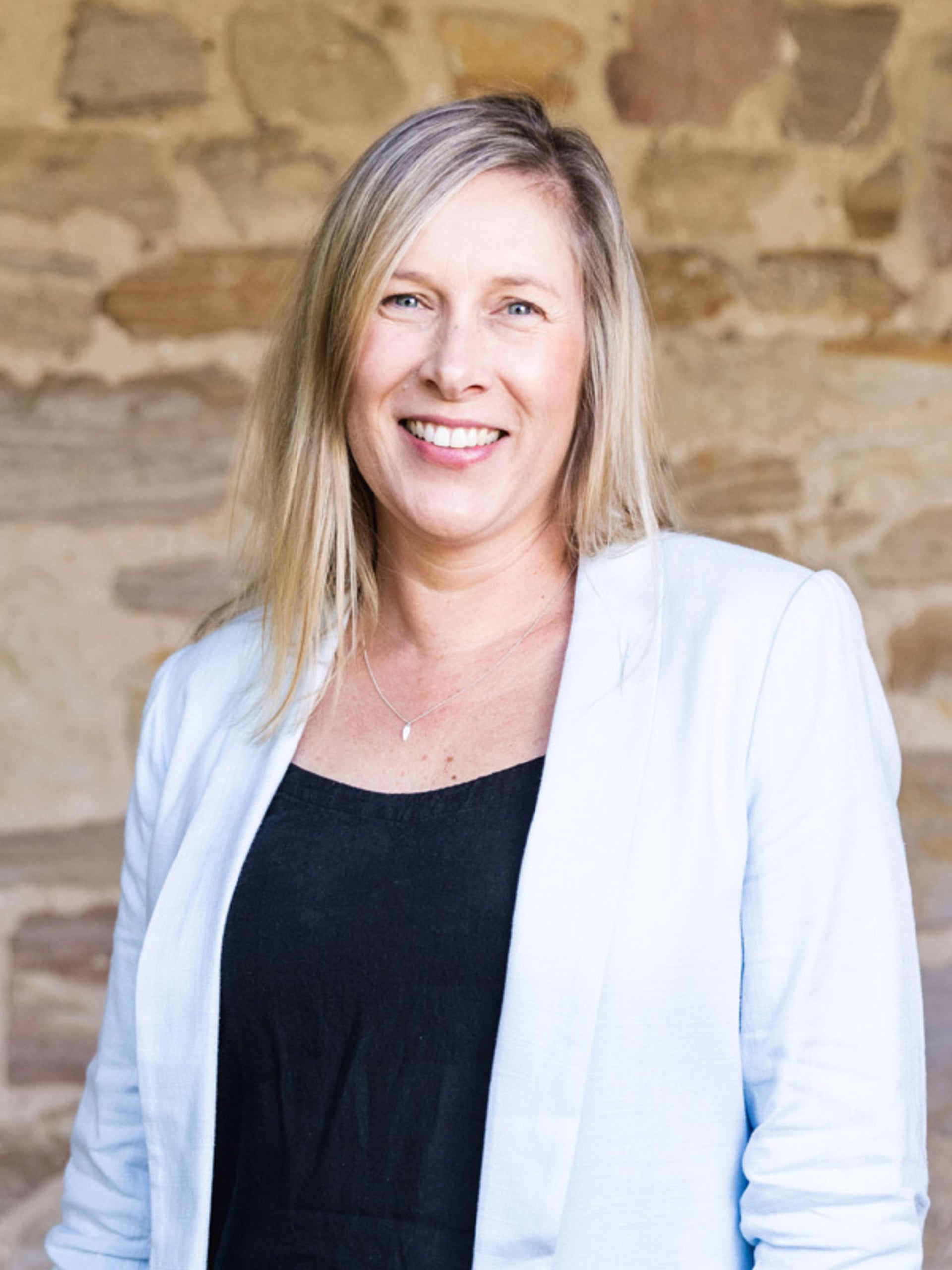 Louise Noakes - Real Estate Agent