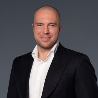 Steven Henderson - Real Estate Agent