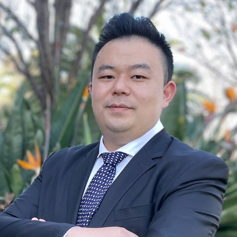 Fan Li - Real Estate Agent