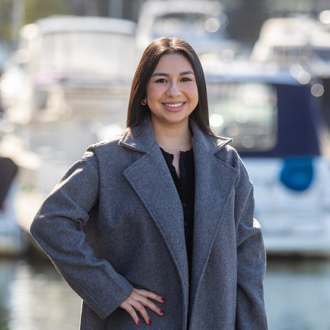 Mia Thallas - Real Estate Agent