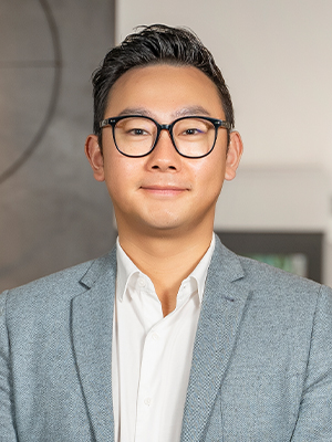 Aaron Zhao Real Estate Agent