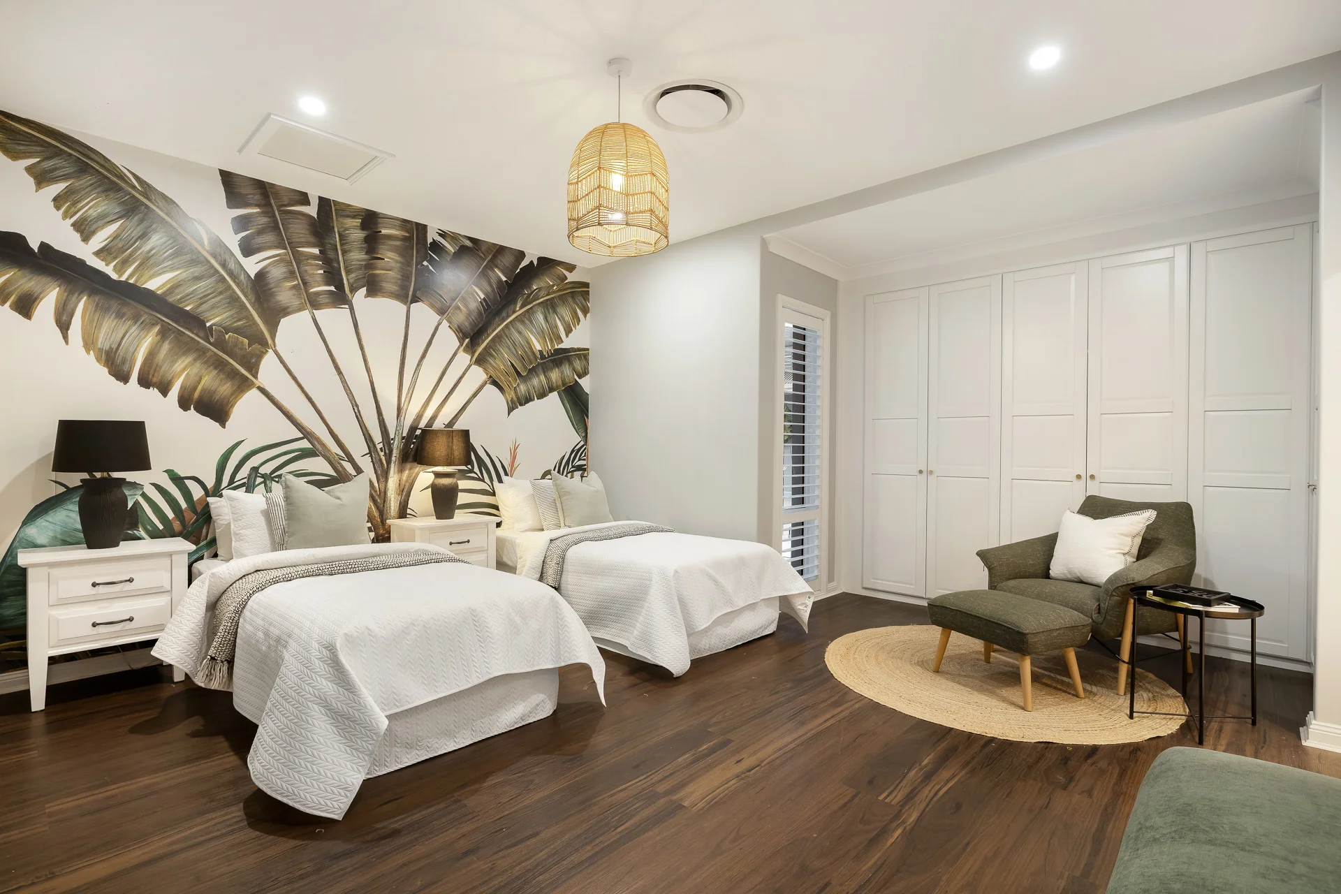22 Garlinge Court, Bonogin, Qld 4213