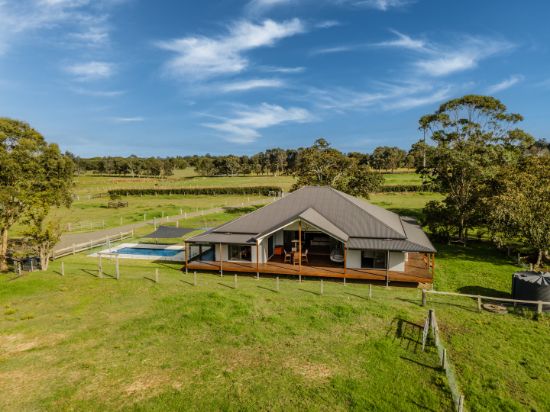 602 Duckenfield Road, Millers Forest, NSW 2324