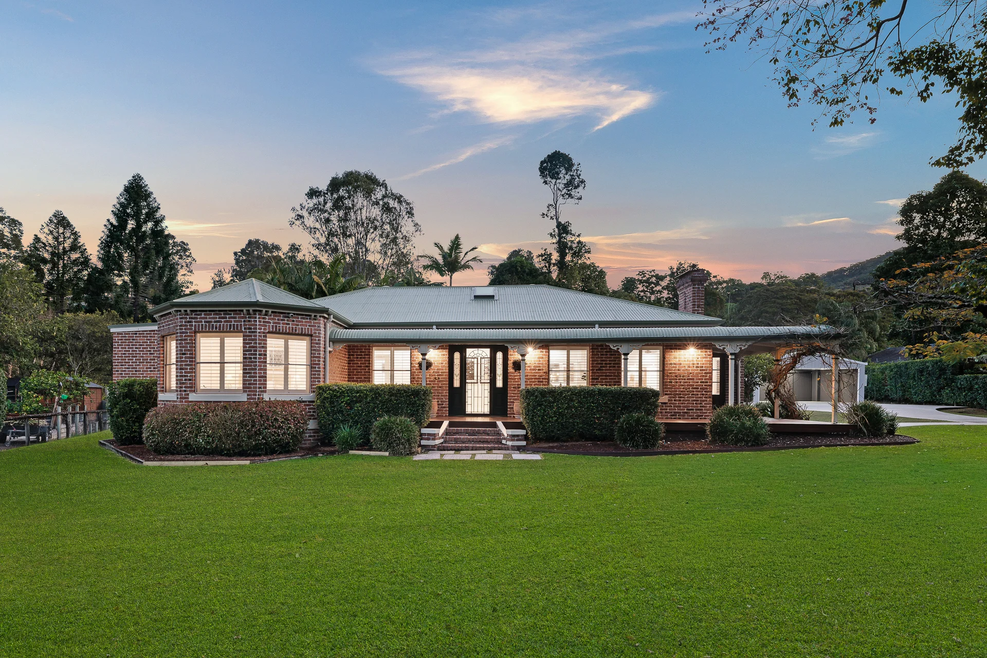 8 Avondale Place, Tallai, Qld 4213
