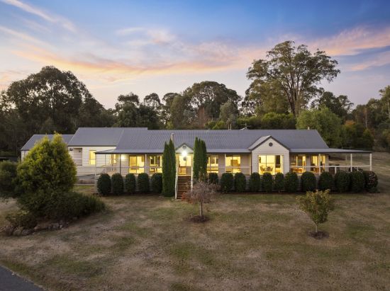 82 Bromfield Drive, Tolmie, Vic 3723